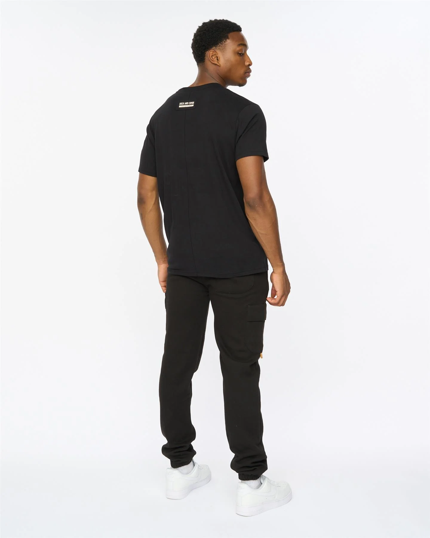 Adamsberg T-Shirt Black - Image 5