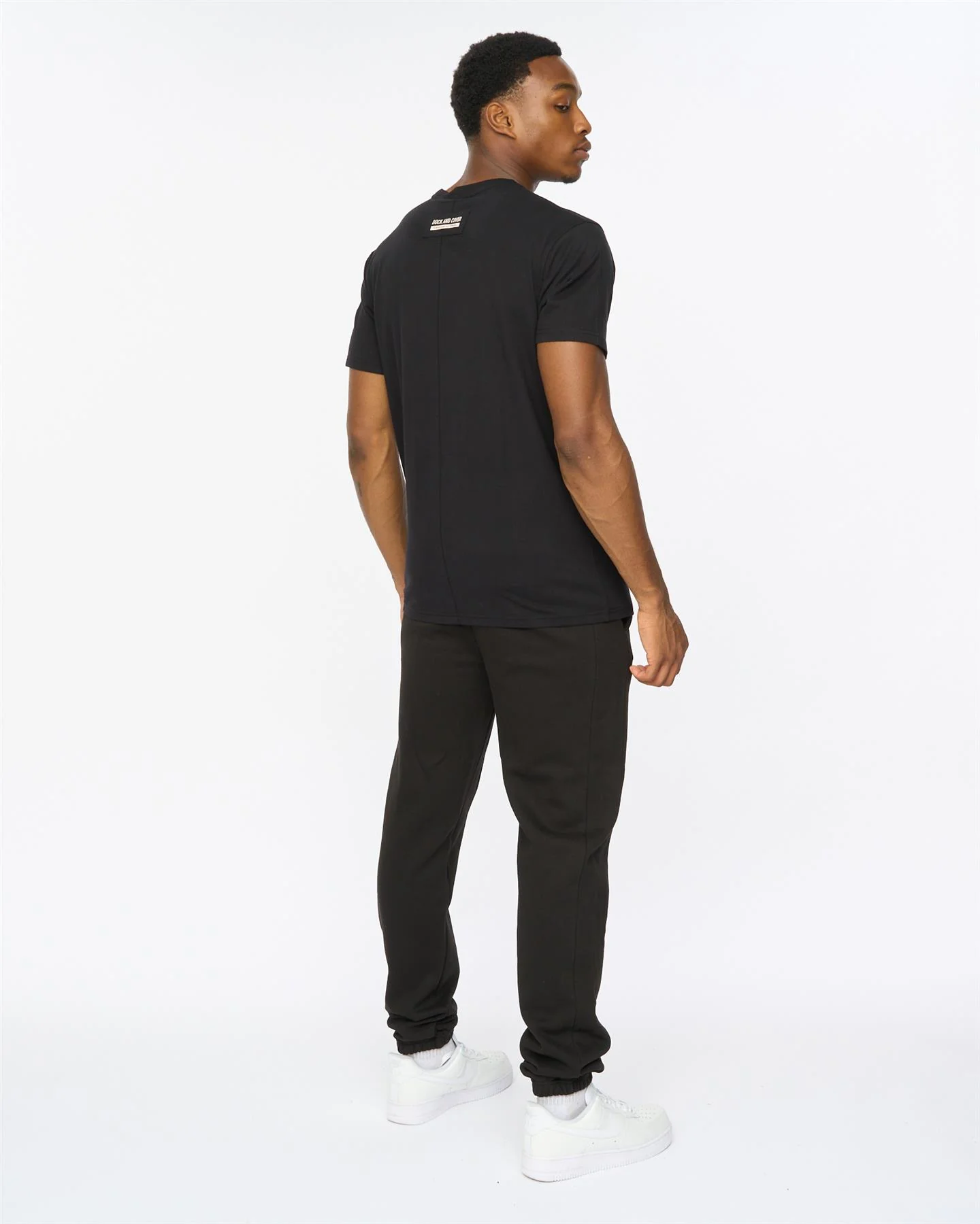 Applewood T-Shirt Black - Image 5