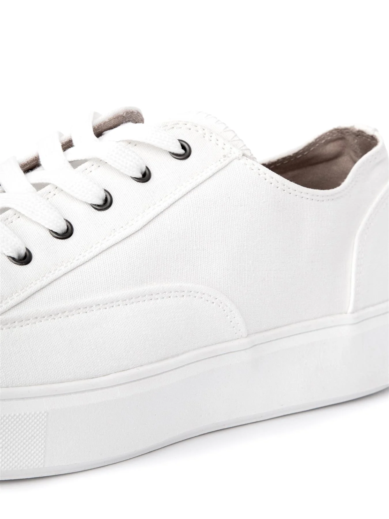 Nesta Trainers White - Image 3