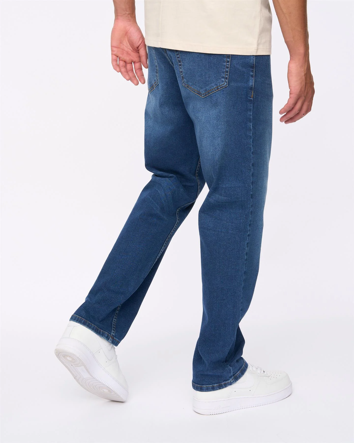 Rushawn Relaxed Fit Jeans Mid Wash - Image 4