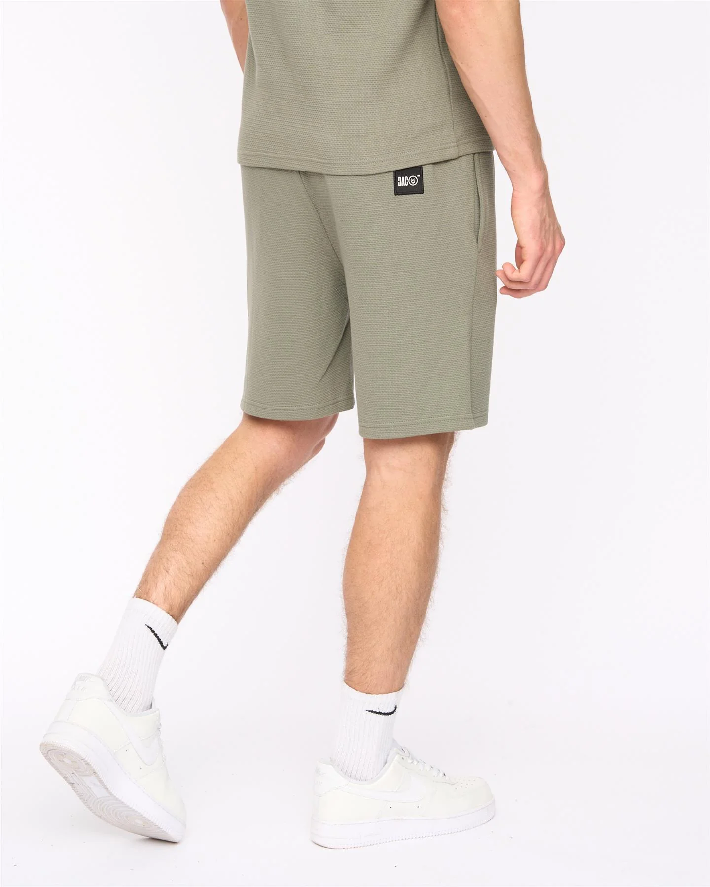 Topfield Shorts Olive - Image 3